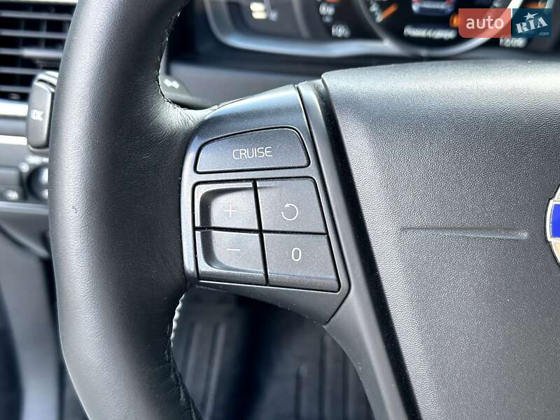 Универсал Volvo XC70 2016 в Радивилове