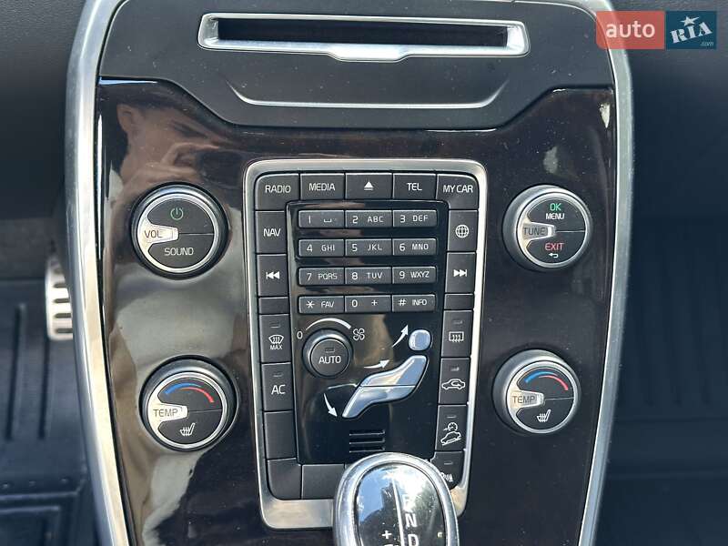 Универсал Volvo XC70 2016 в Радивилове