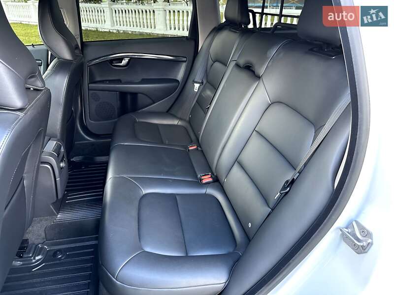 Универсал Volvo XC70 2016 в Радивилове