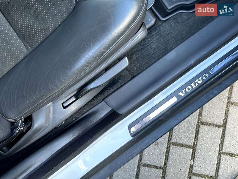 Универсал Volvo XC70 2016 в Радивилове