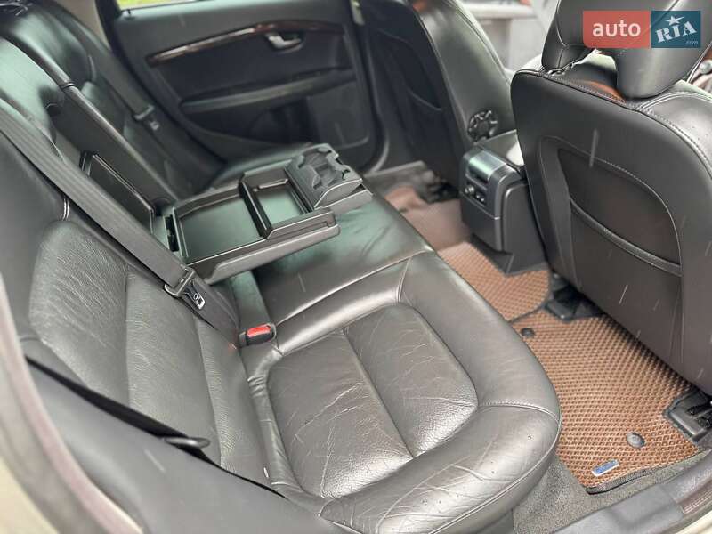 Універсал Volvo XC70 2012 в Ставищі