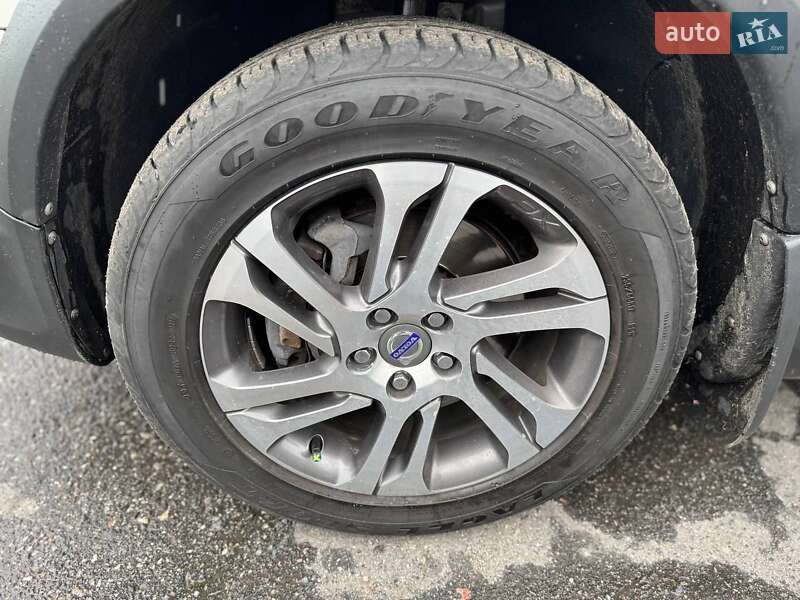 Універсал Volvo XC70 2012 в Ставищі