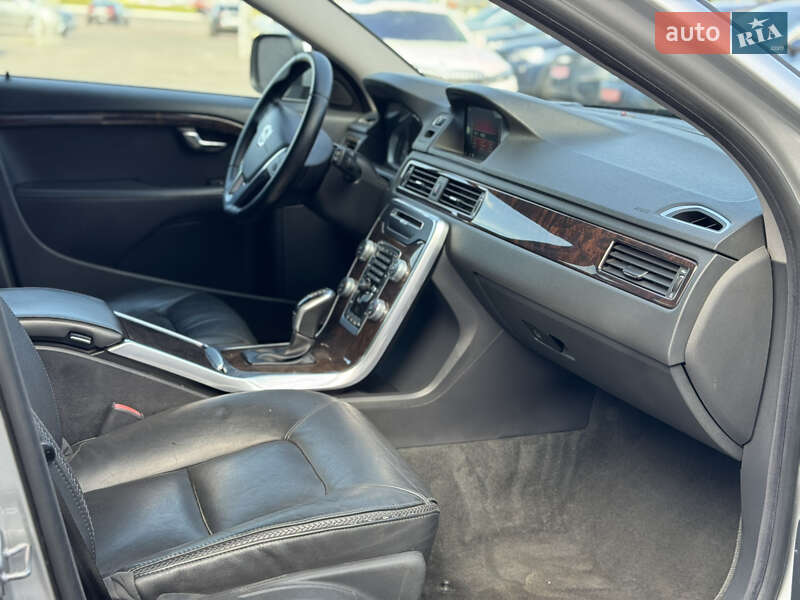 Универсал Volvo XC70 2015 в Львове фото 18 Универсал Volvo XC70 2015 в Львове