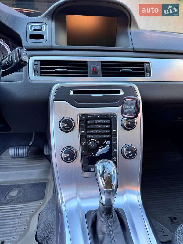 Универсал Volvo XC70 2013 в Звягеле