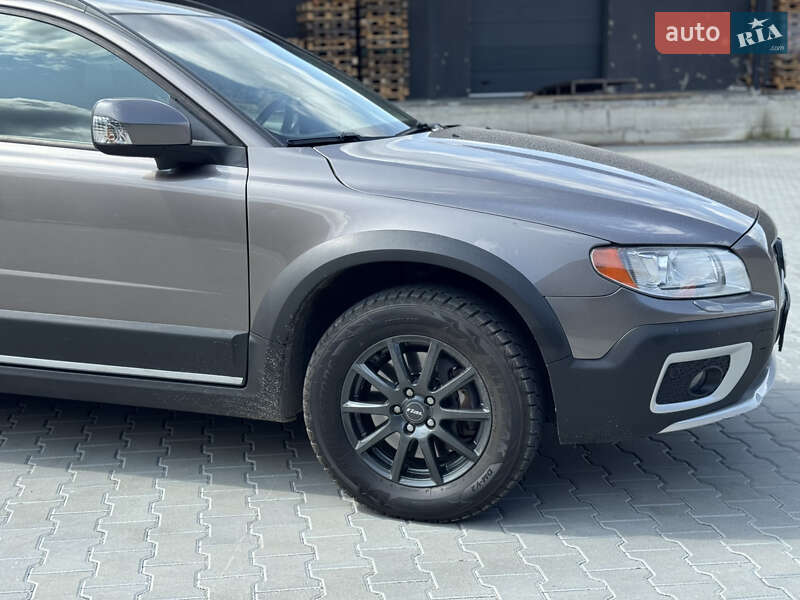Универсал Volvo XC70 2010 в Житомире