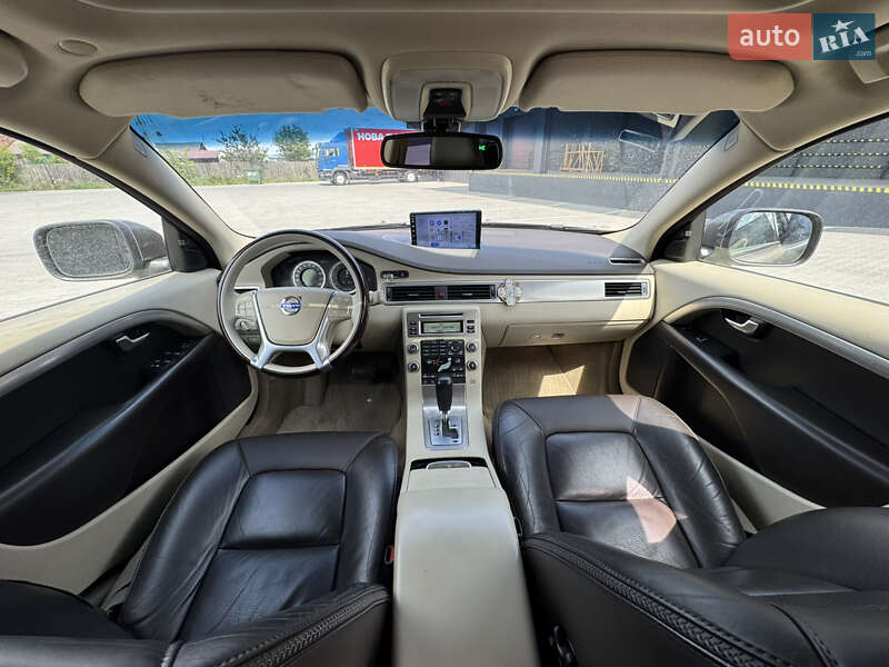 Универсал Volvo XC70 2010 в Житомире