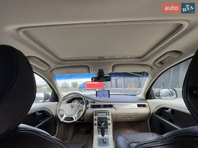Универсал Volvo XC70 2010 в Житомире