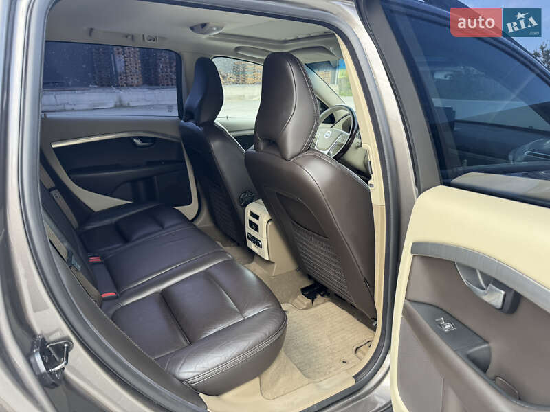 Универсал Volvo XC70 2010 в Житомире
