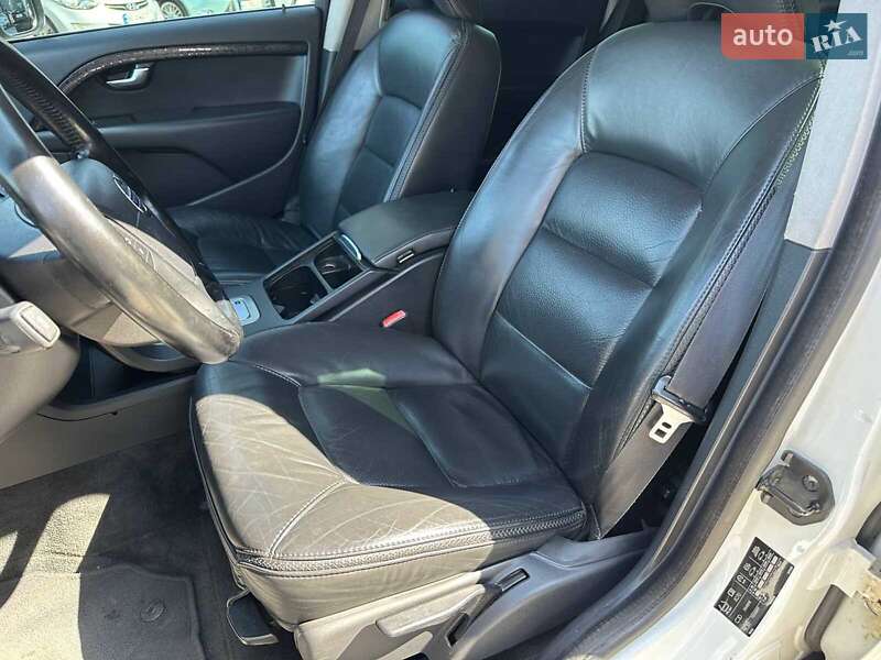 Универсал Volvo XC70 2010 в Львове