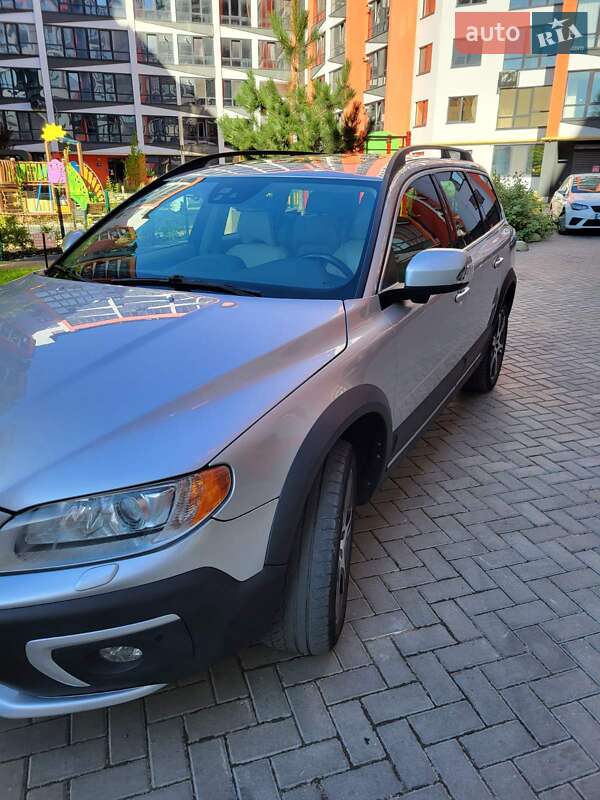 Универсал Volvo XC70 2014 в Хмельницком