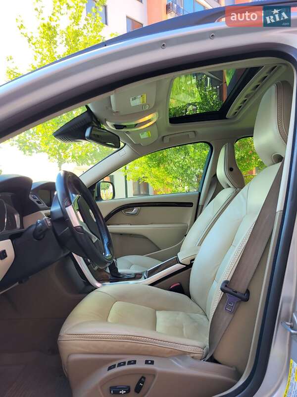 Универсал Volvo XC70 2014 в Хмельницком