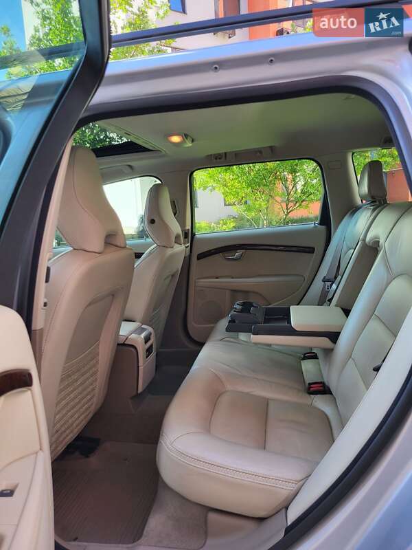 Универсал Volvo XC70 2014 в Хмельницком