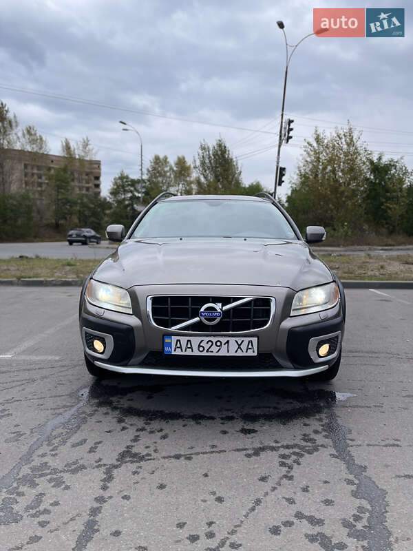 Volvo XC70 2011