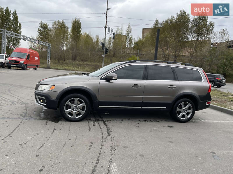 Универсал Volvo XC70 2011 в Киеве