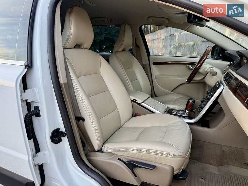 Универсал Volvo XC70 2011 в Харькове