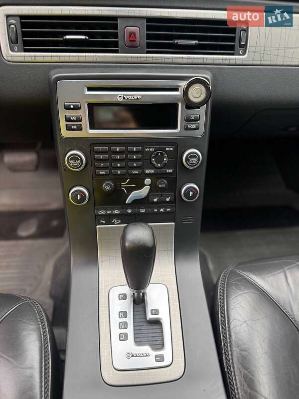 Универсал Volvo XC70 2008 в Киеве