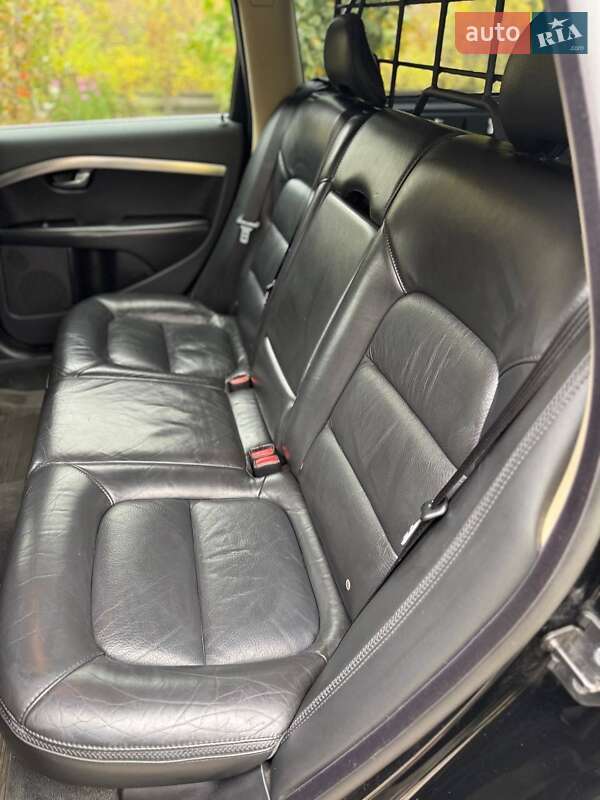 Универсал Volvo XC70 2008 в Киеве
