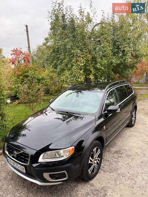 Универсал Volvo XC70 2008 в Киеве