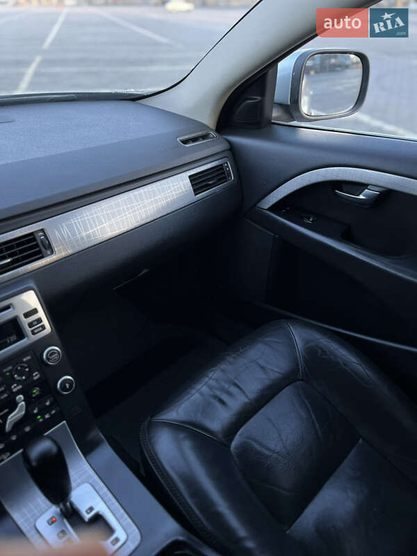 Универсал Volvo XC70 2007 в Черновцах фото 47 Универсал Volvo XC70 2007 в Черновцах