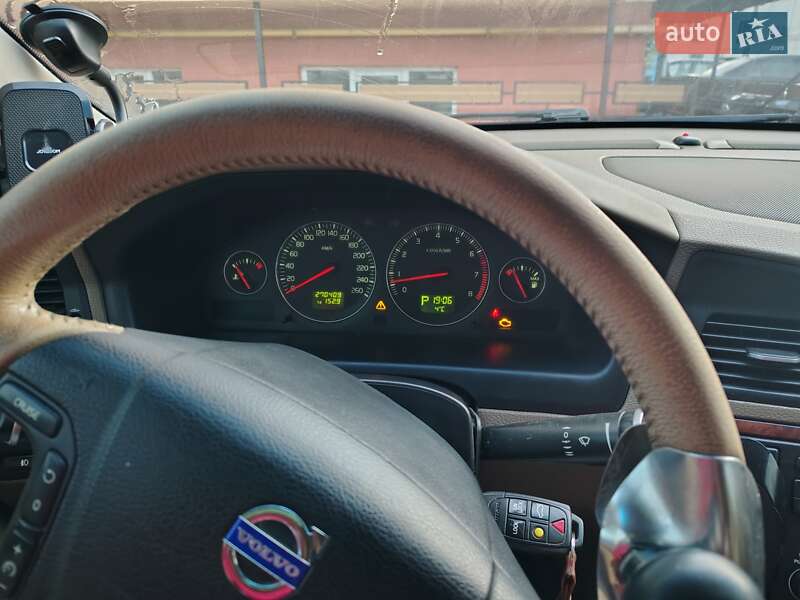 Универсал Volvo XC70 2006 в Киеве фото 2 Универсал Volvo XC70 2006 в Киеве