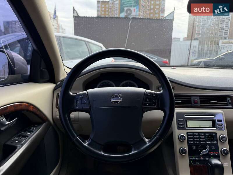 Універсал Volvo XC70 2008 в Києві