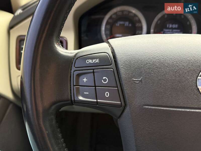 Універсал Volvo XC70 2008 в Києві