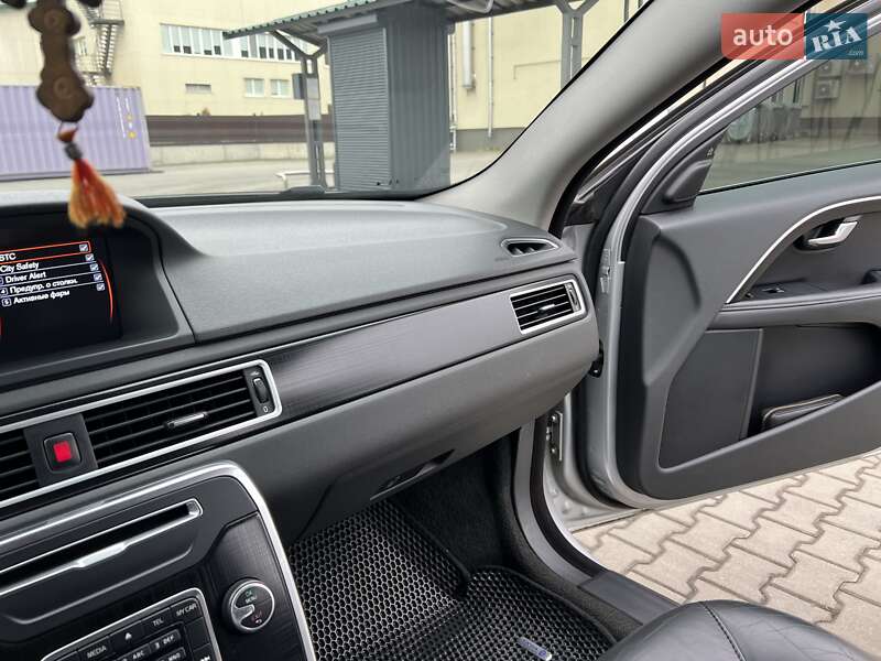 Універсал Volvo XC70 2013 в Луцьку