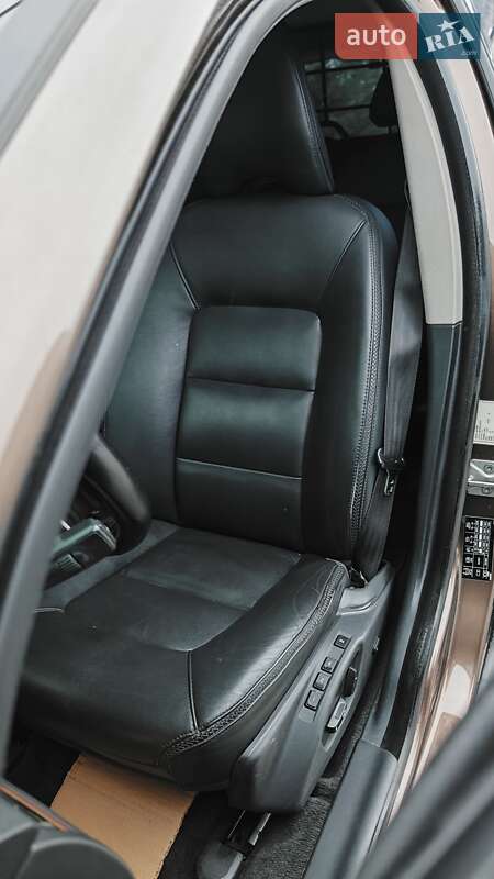 Универсал Volvo XC70 2015 в Могилев-Подольске фото 33 Универсал Volvo XC70 2015 в Могилев-Подольске