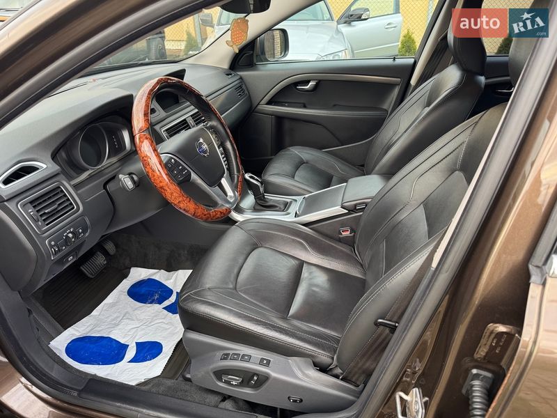 Универсал Volvo XC70 2016 в Калуше