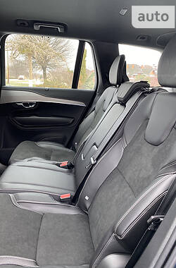 Внедорожник / Кроссовер Volvo XC90 2021 в 