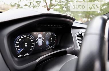 Внедорожник / Кроссовер Volvo XC90 2019 в 