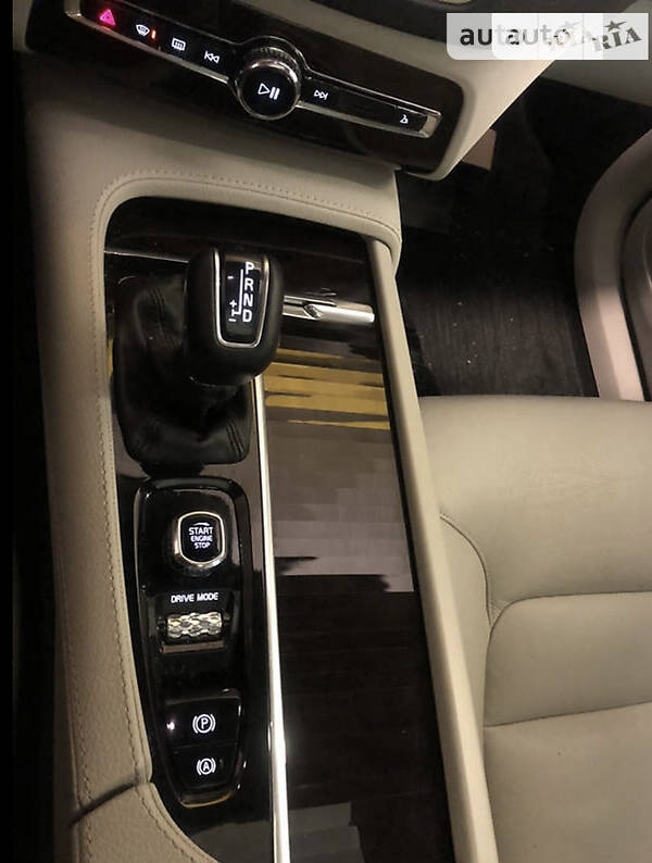 Внедорожник / Кроссовер Volvo XC90 2019 в Запорожье