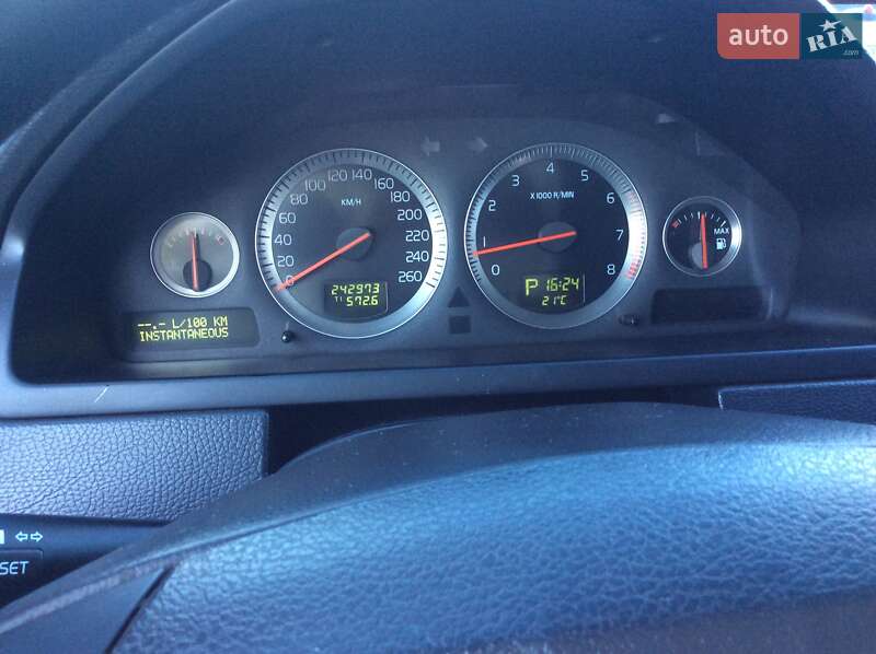 Внедорожник / Кроссовер Volvo XC90 2008 в Днепре фото 25 Внедорожник / Кроссовер Volvo XC90 2008 в Днепре