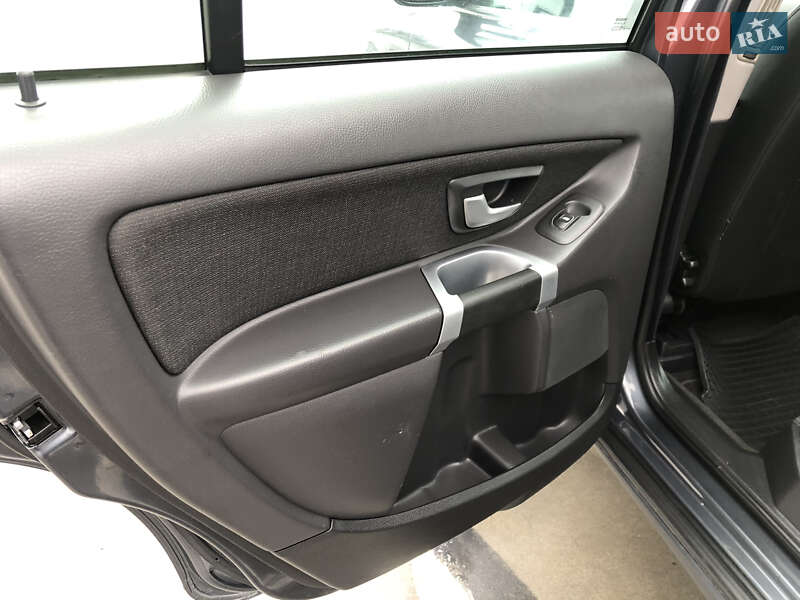 Позашляховик / Кросовер Volvo XC90 2009 в Києві фото 12 Позашляховик / Кросовер Volvo XC90 2009 в Києві