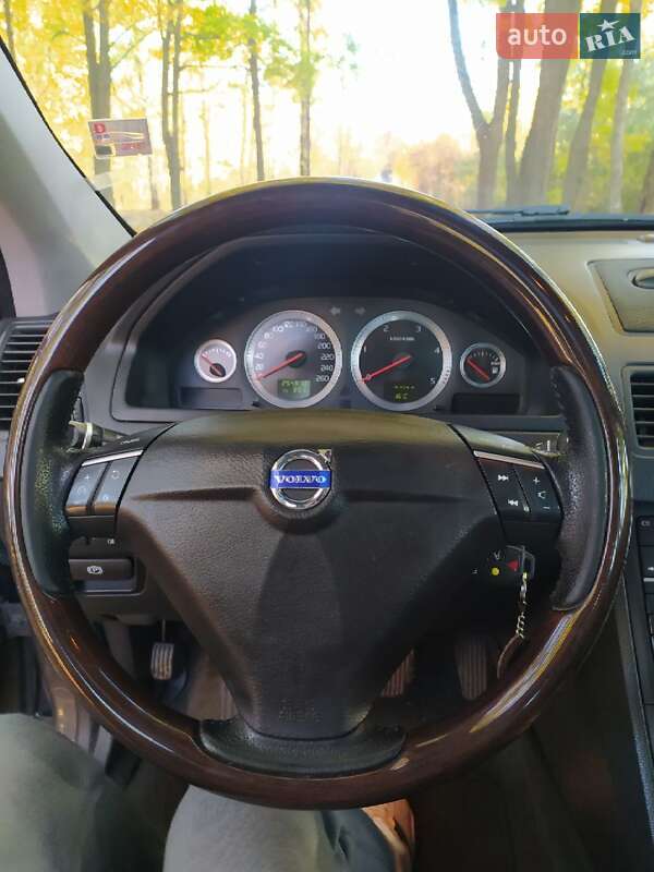 Внедорожник / Кроссовер Volvo XC90 2007 в Кегичевке