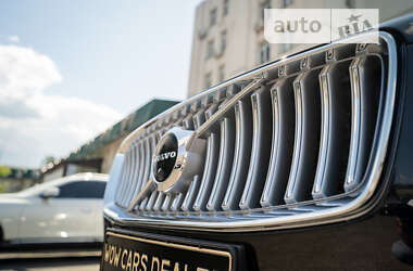 Позашляховик / Кросовер Volvo XC90 2019 в 
