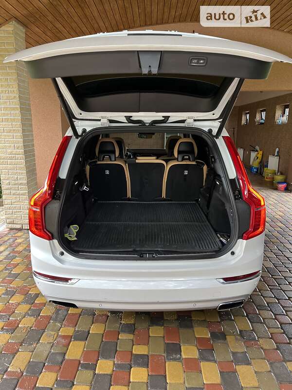 Позашляховик / Кросовер Volvo XC90 2016 в Києві