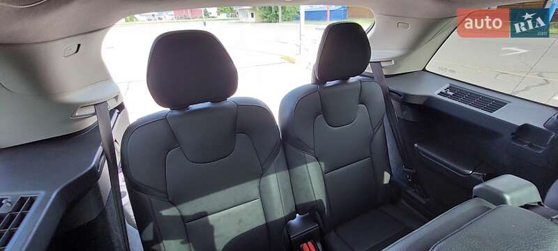 Позашляховик / Кросовер Volvo XC90 2016 в Києві