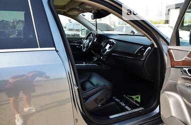 Внедорожник / Кроссовер Volvo XC90 2016 в 
