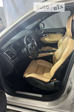 Внедорожник / Кроссовер Volvo XC90 2017 в 