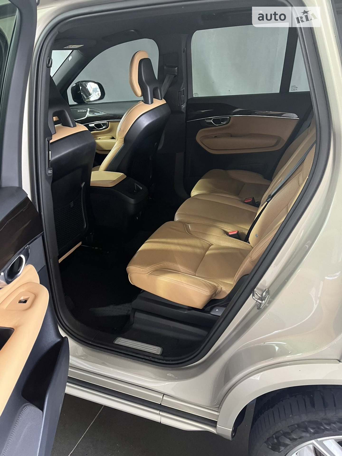 2017 Volvo XC90 - мініатюра 8