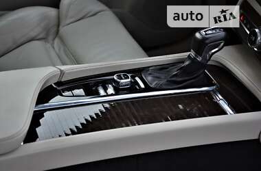 Внедорожник / Кроссовер Volvo XC90 2015 в 