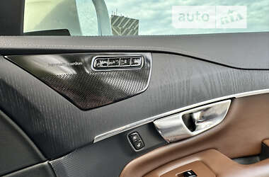 Внедорожник / Кроссовер Volvo XC90 2020 в 