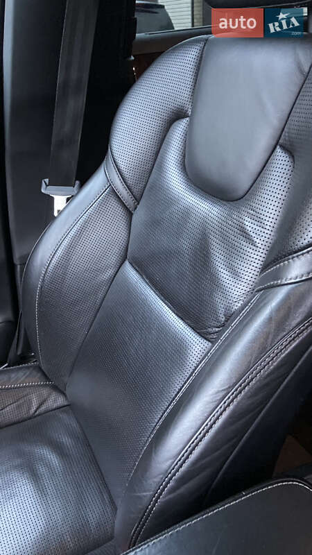 Внедорожник / Кроссовер Volvo XC90 2015 в Киеве