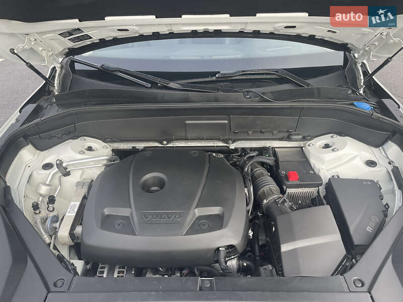 Внедорожник / Кроссовер Volvo XC90 2018 в Ивано-Франковске