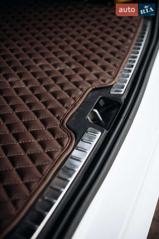 Позашляховик / Кросовер Volvo XC90 2019 в Києві