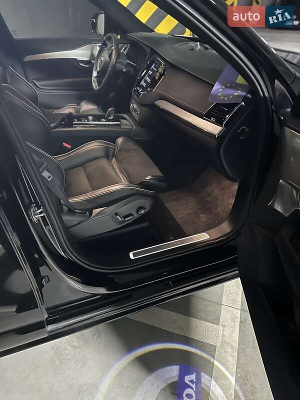 Позашляховик / Кросовер Volvo XC90 2020 в Києві