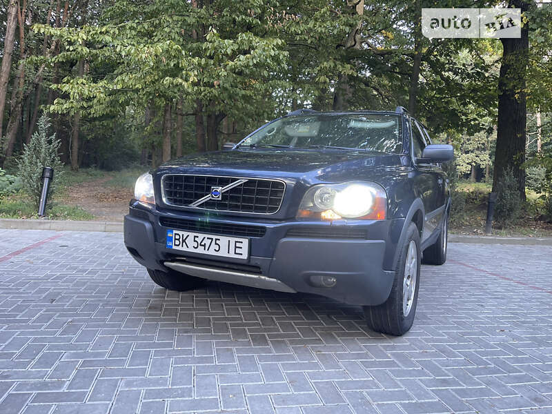 Volvo XC90 2003