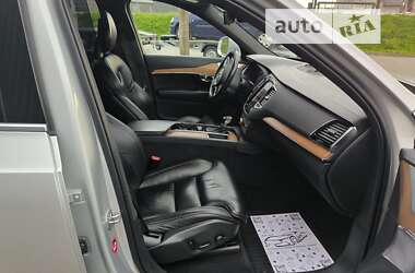 Позашляховик / Кросовер Volvo XC90 2017 в 
