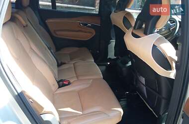 Внедорожник / Кроссовер Volvo XC90 2017 в 